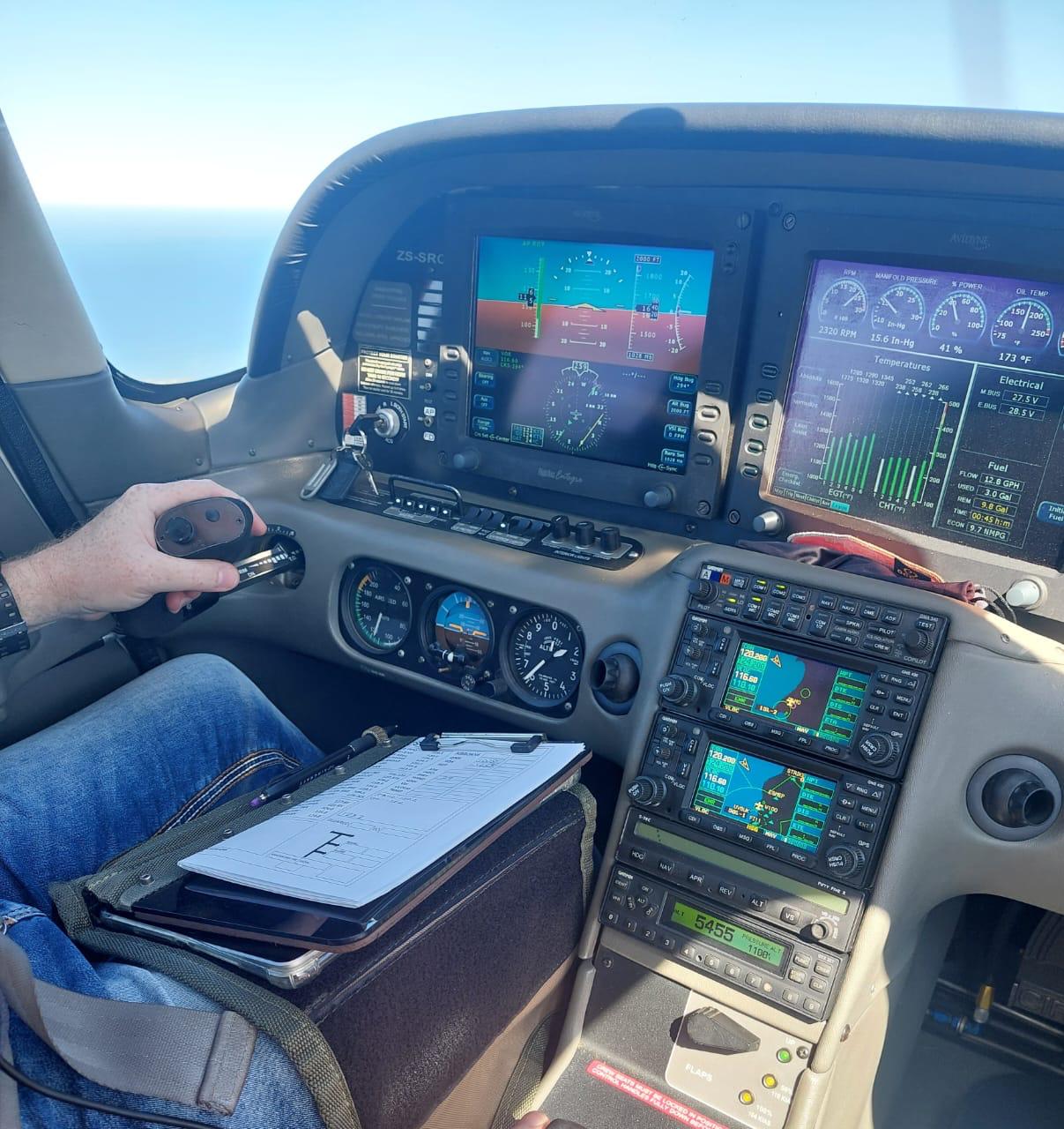 For Sale: 2003 Cirrus SR22 - Image 2