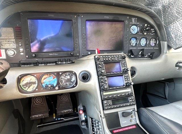 For Sale: 2003 Cirrus SR22 - Image 9